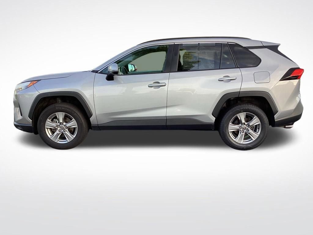 Used 2025 Toyota RAV4 XLE AWD/4WD image 6