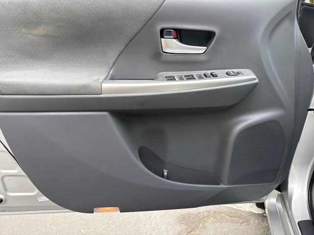 Used 2013 Toyota Prius V Three FWD image 4