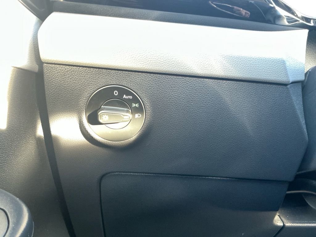 Used 2024 Volkswagen Taos S image 24