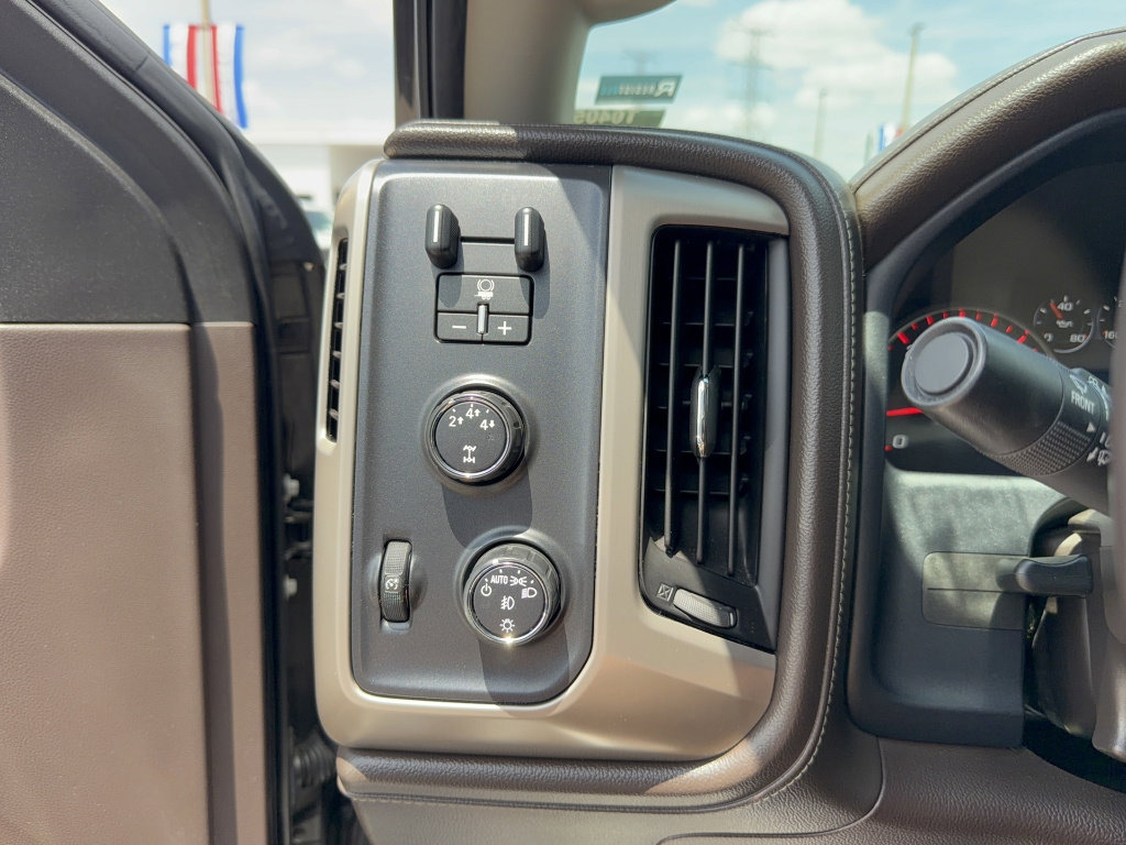 Used 2016 GMC Sierra 2500 Denali AWD/4WD image 25