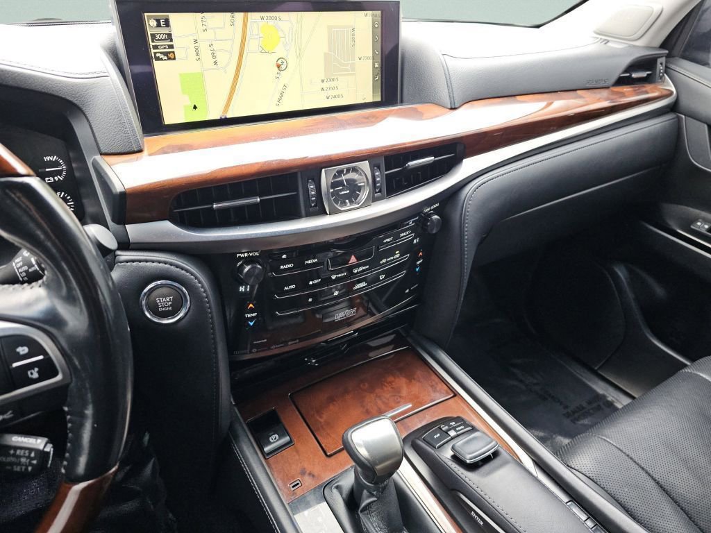 Used 2017 Lexus LX 570 4WD w/ Luxury Package image 36