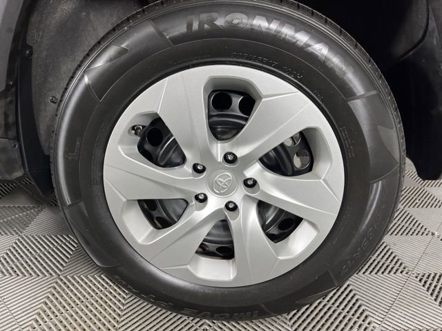 Used 2023 Toyota RAV4 LE FWD image 15
