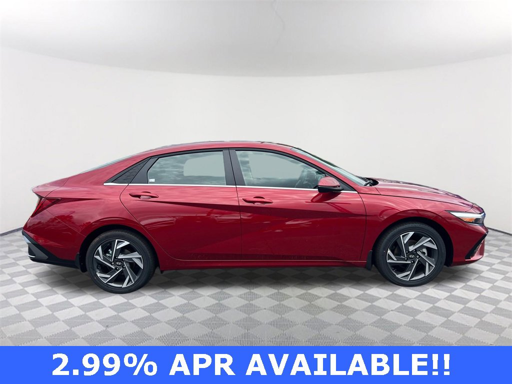 Certified 2025 Hyundai Elantra Limited image 4