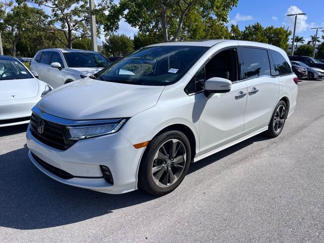 Used 2023 Honda Odyssey Elite image 2