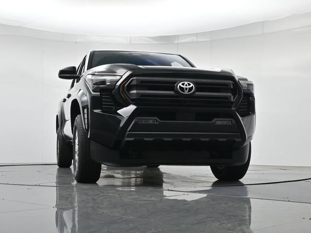 Used 2024 Toyota Tacoma SR5 AWD/4WD image 36