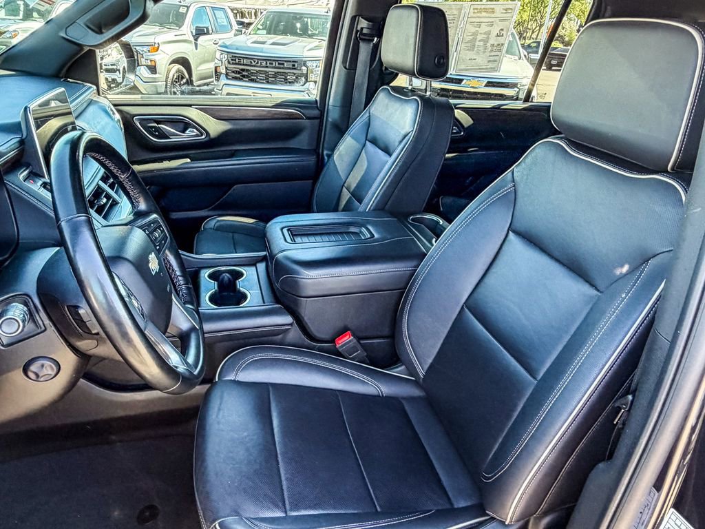 Used 2023 Chevrolet Suburban Premier image 40