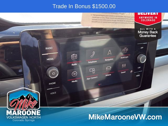 Certified 2025 Volkswagen Taos SEL image 25