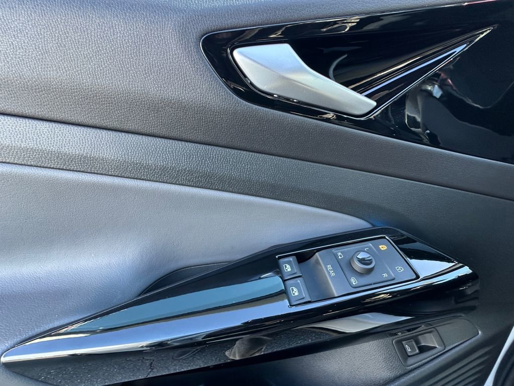 Used 2021 Volkswagen ID.4 Pro S image 11