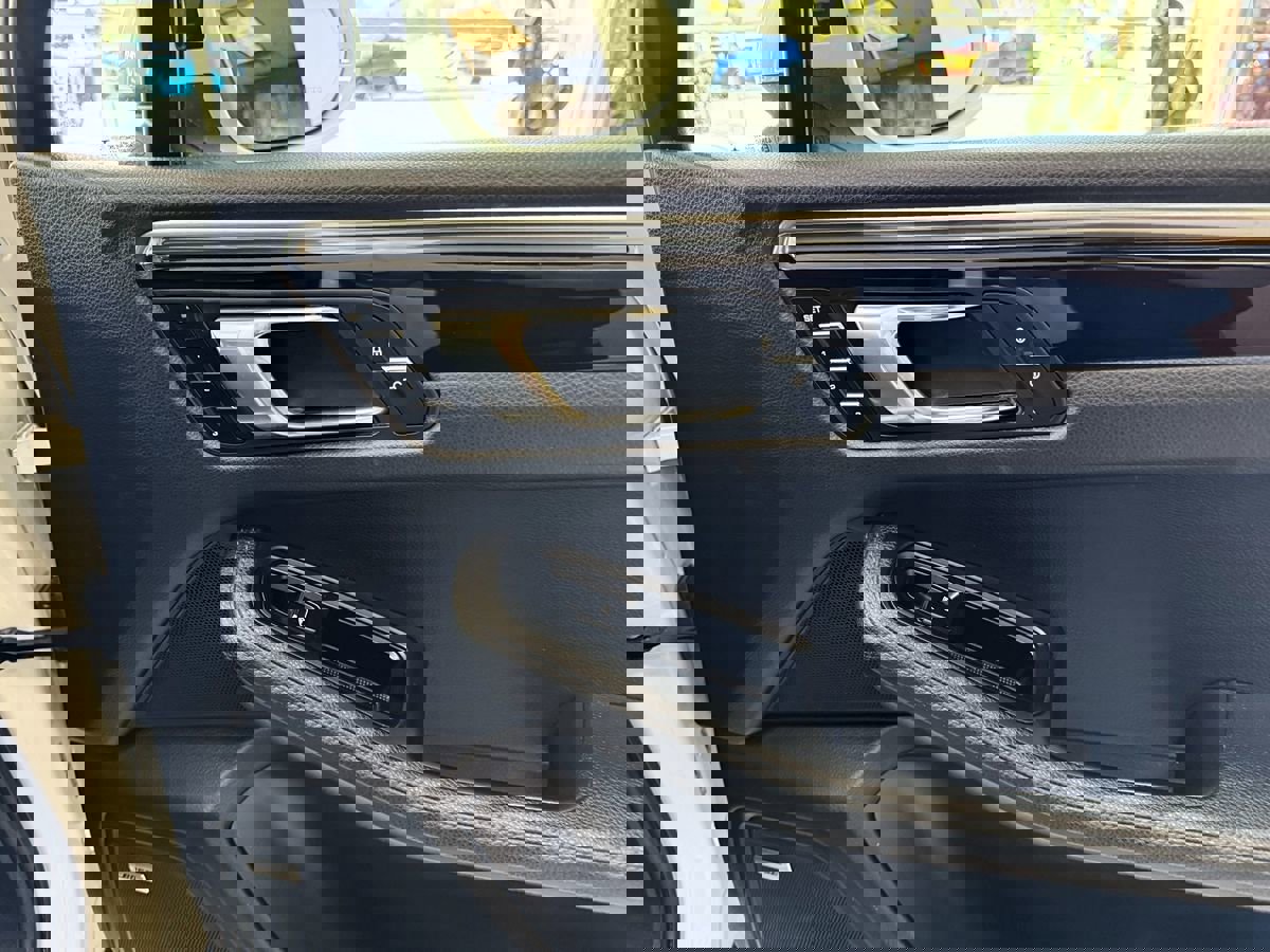 Used 2015 Porsche Macan S image 15