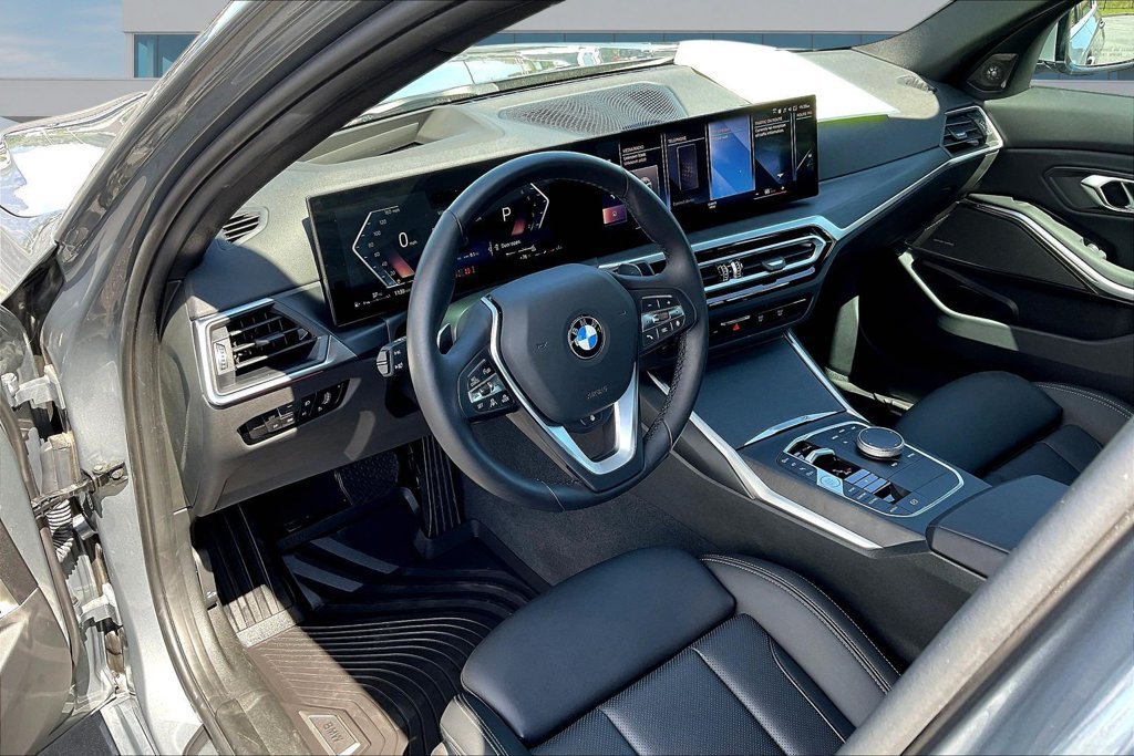Used 2024 BMW 330i xDrive Sedan w/ Premium Package AWD/4WD image 17