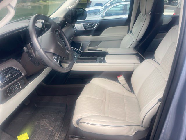 Used 2023 Lincoln Navigator Black Label AWD/4WD image 8