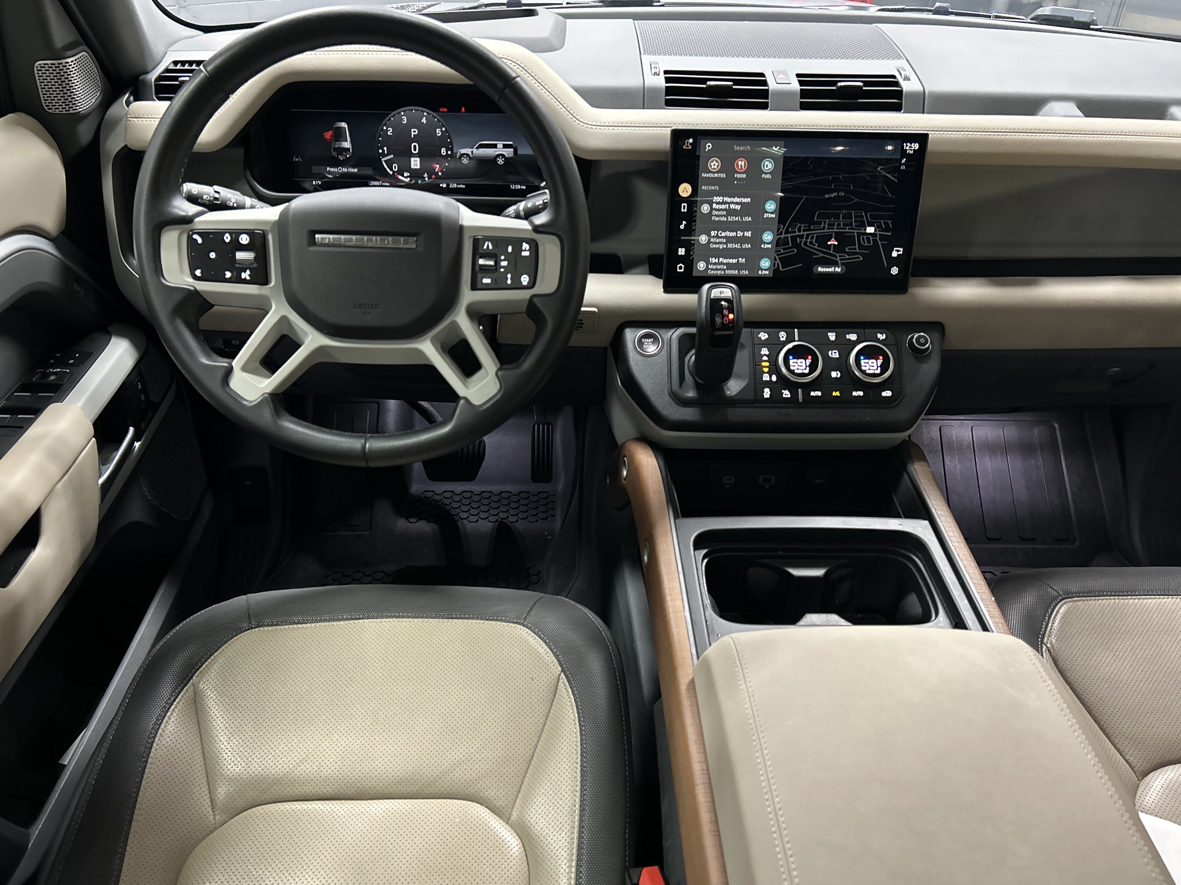 Used 2024 Land Rover Defender 130 X-Dynamic SE AWD/4WD image 3