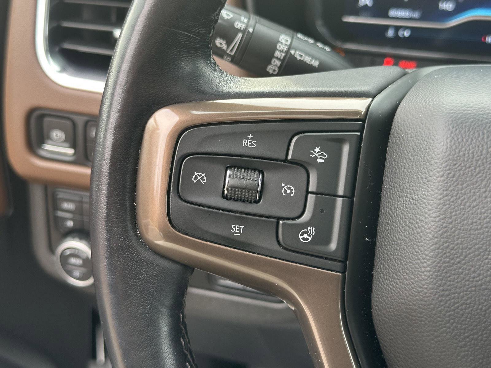 Used 2022 Chevrolet Suburban High Country image 16