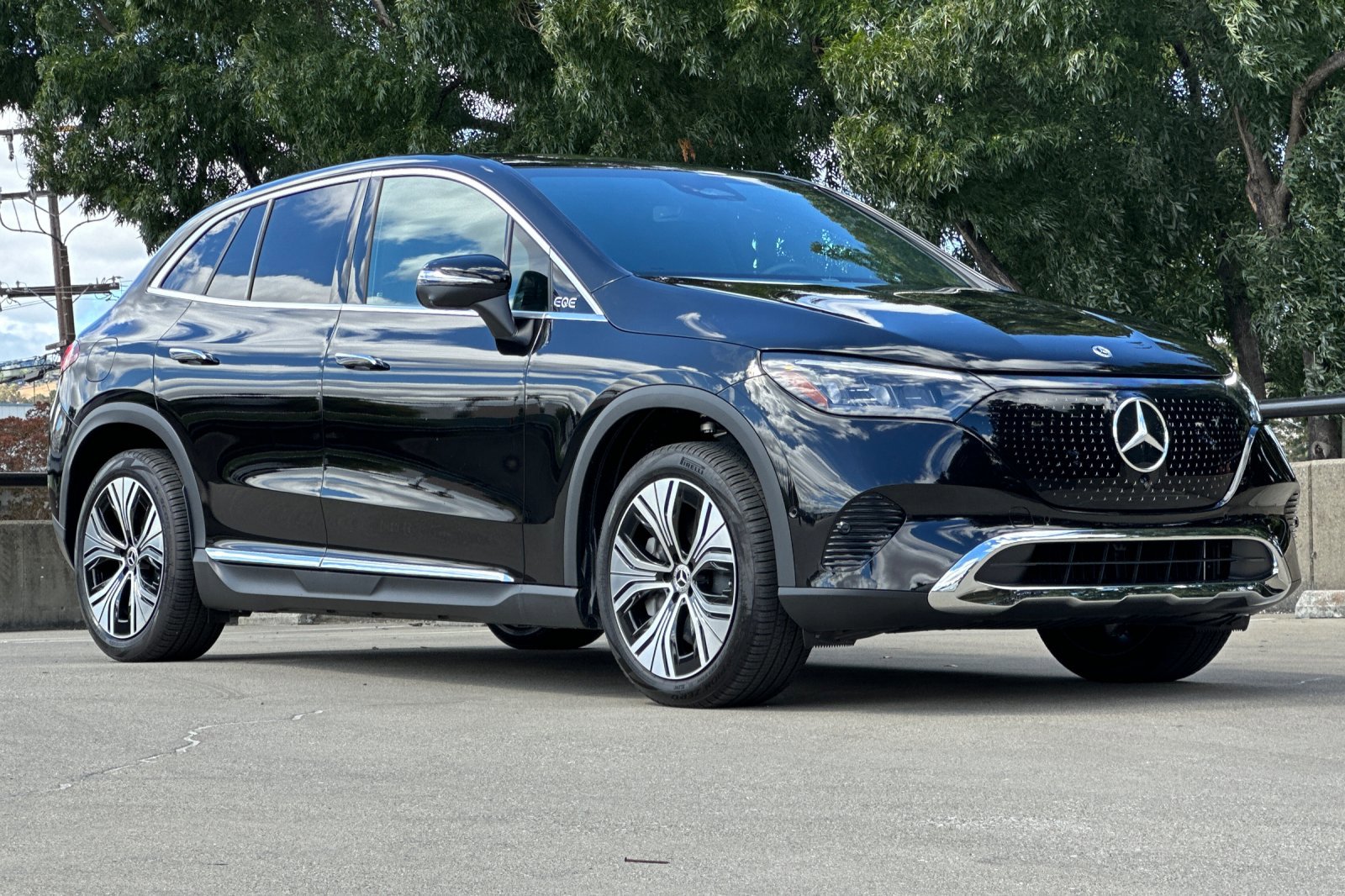 New 2025 Mercedes-Benz EQE 350+ 4MATIC SUV image 7