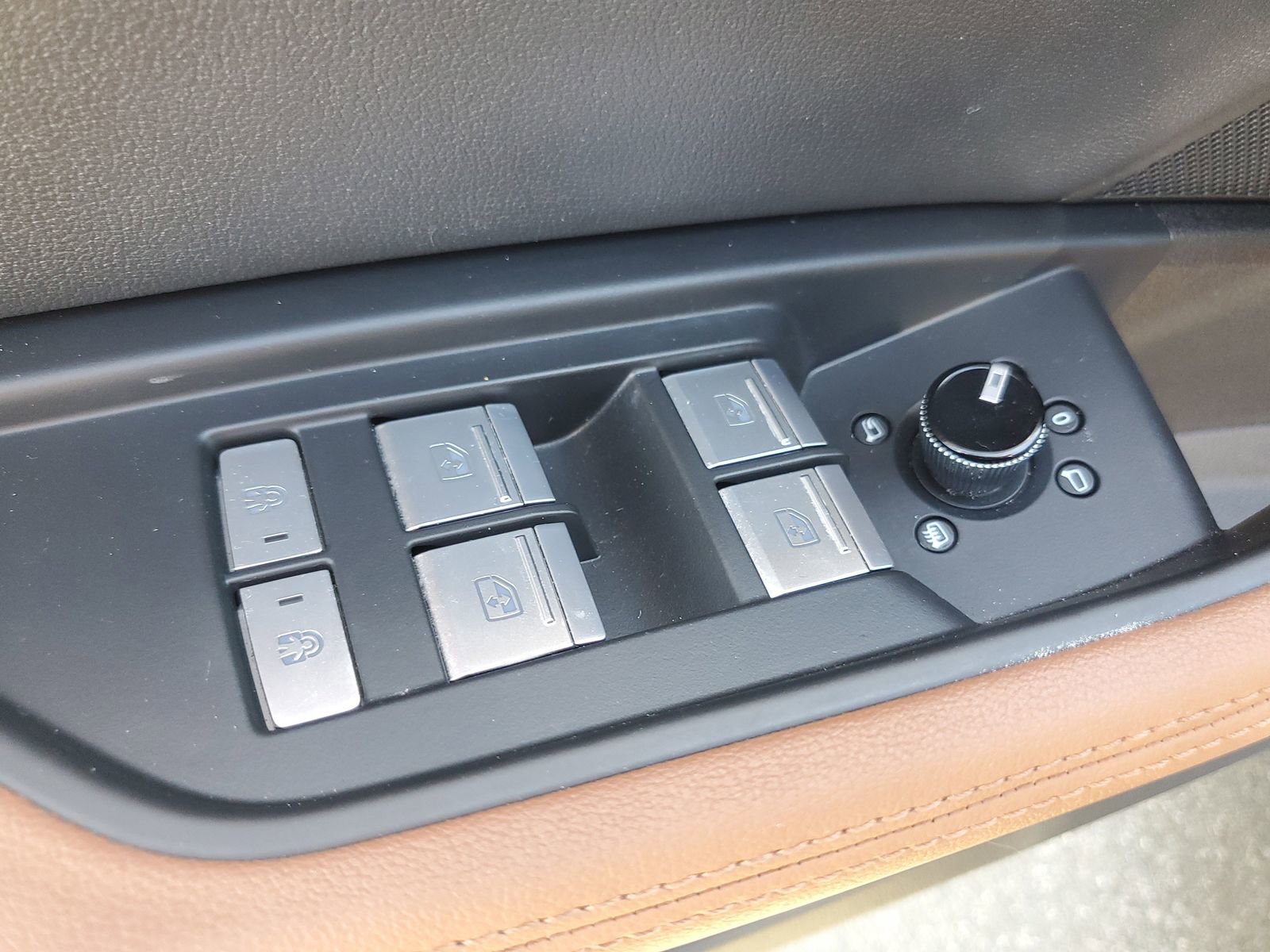 Used 2021 Audi e-tron Premium Plus w/ Premium Plus Package image 21