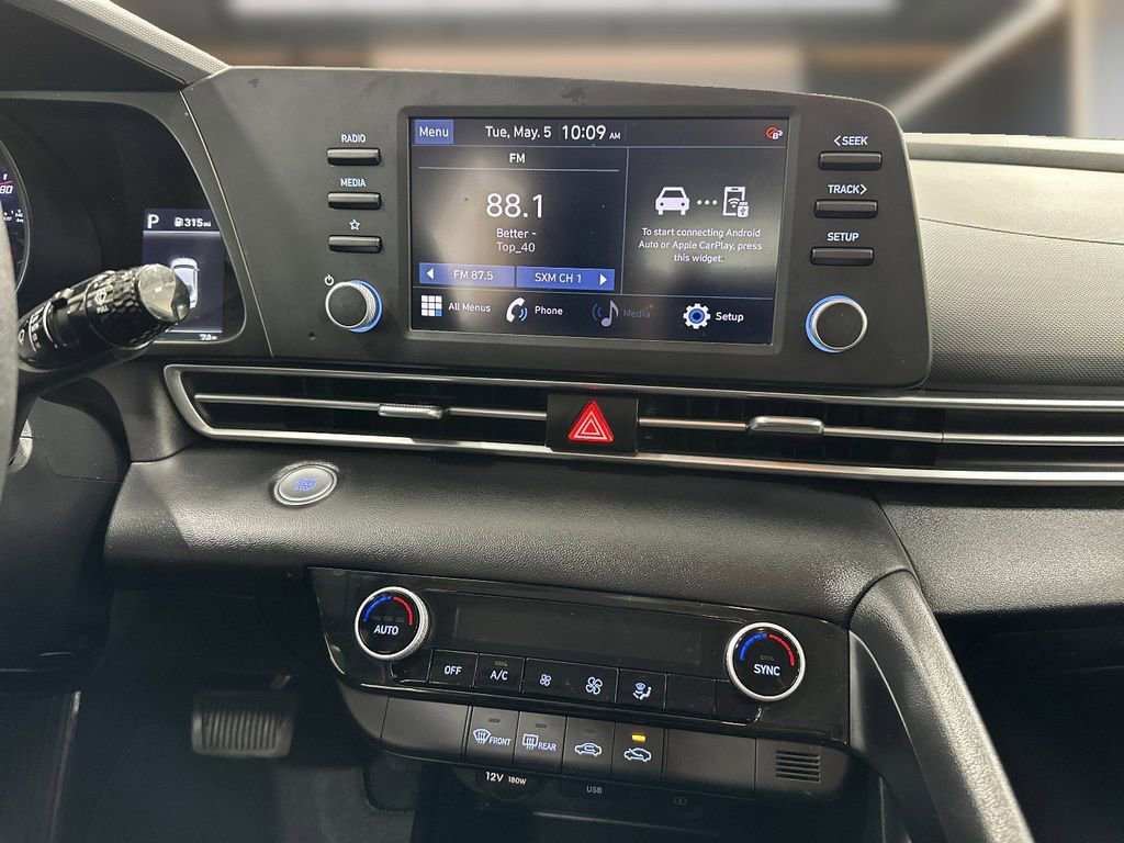 Certified 2023 Hyundai Elantra SEL FWD image 18