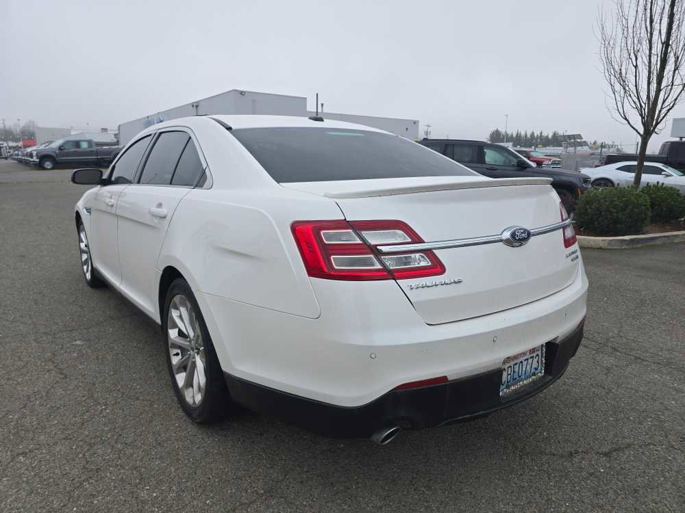 Used 2018 Ford Taurus Limited image 2
