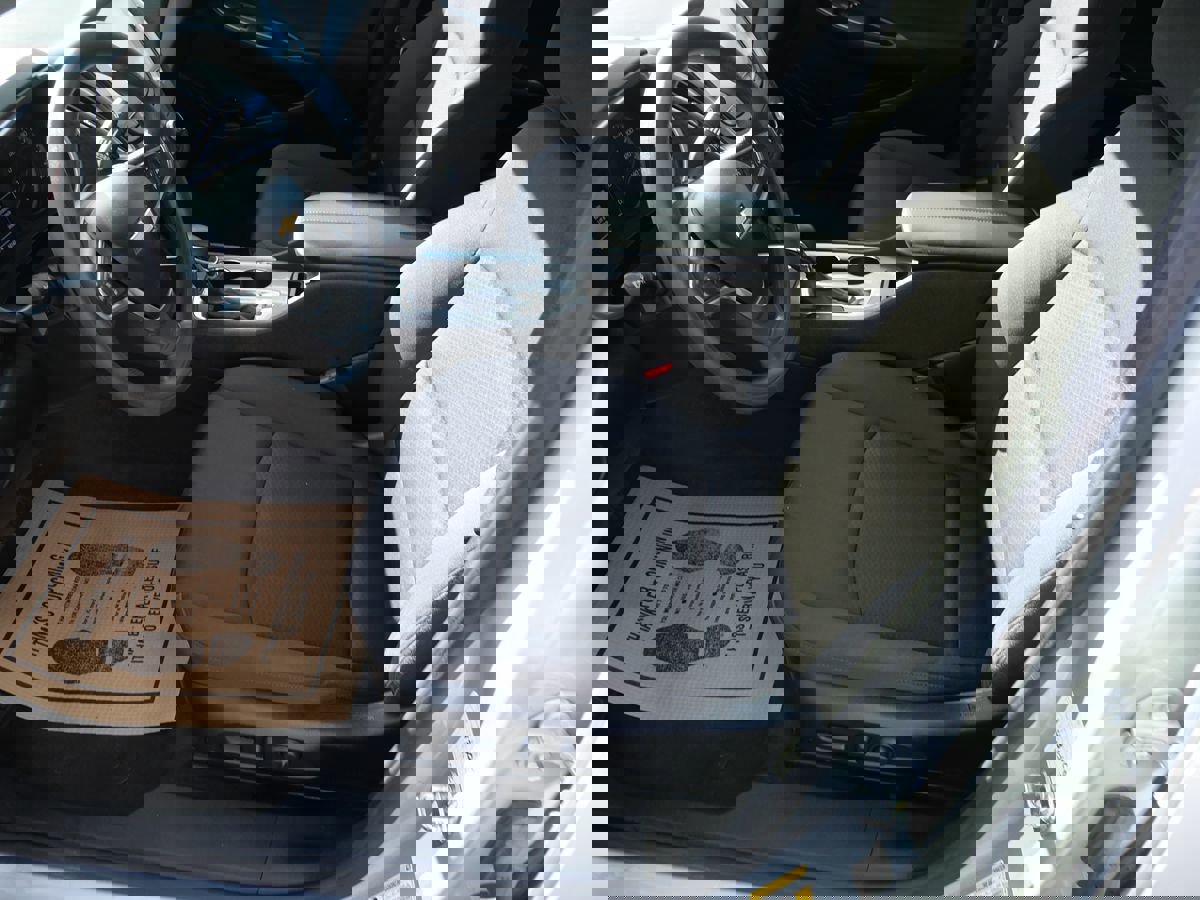 Used 2022 Chevrolet Malibu LT image 10