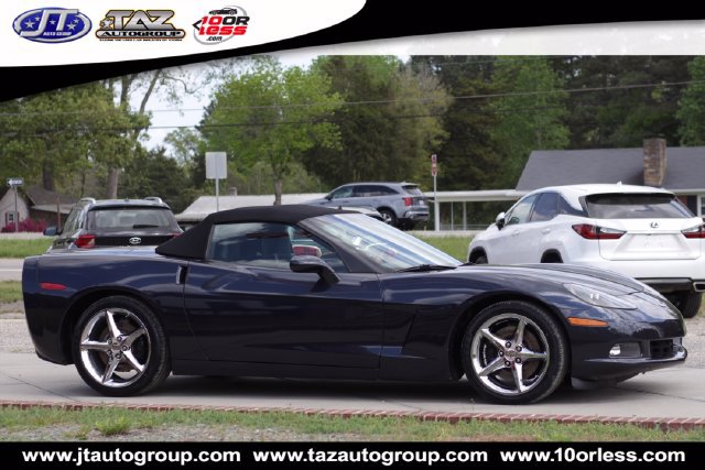 Used 2013 Chevrolet Corvette Convertible w/ 3LT Preferred Equipment Group RWD image 8