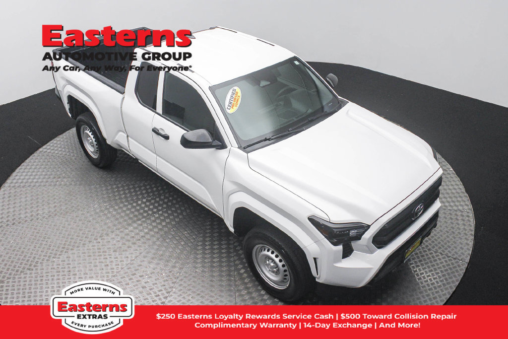 Used 2025 Toyota Tacoma SR RWD image 4