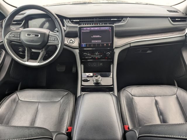 Used 2023 Jeep Grand Cherokee Limited AWD/4WD image 19