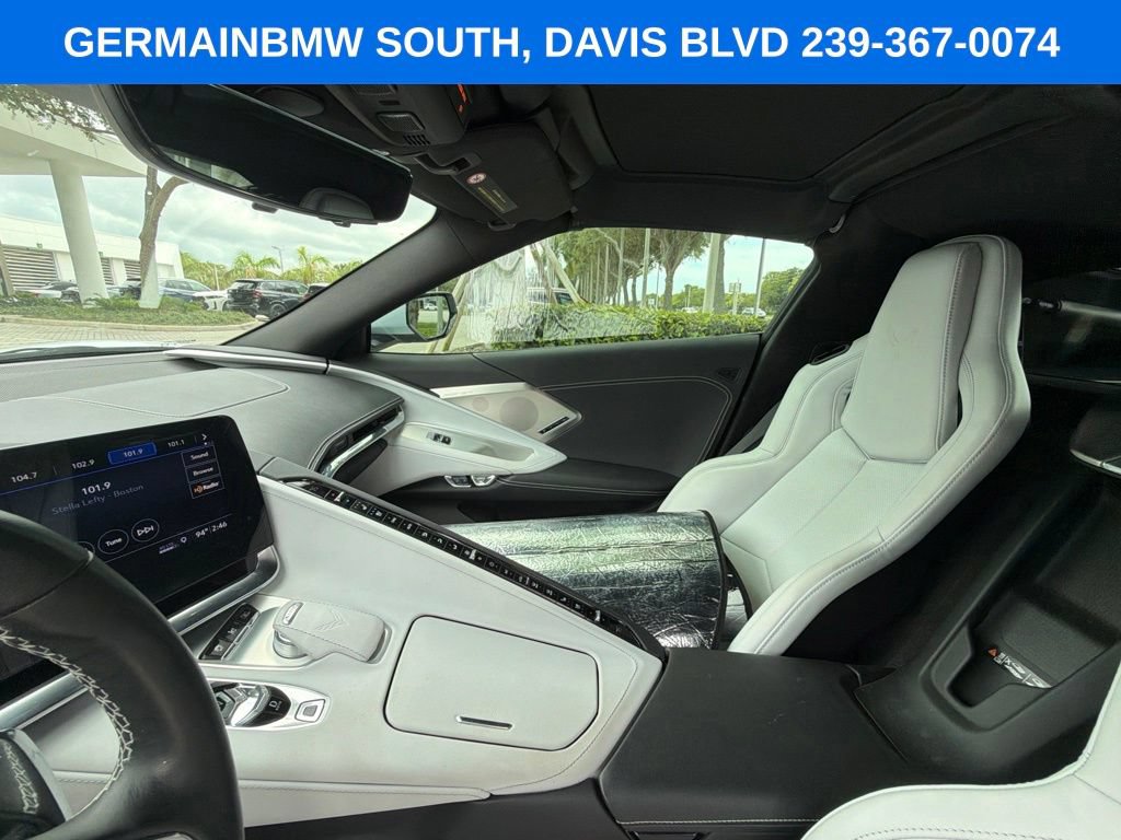 Used 2020 Chevrolet Corvette Stingray Preferred Cpe w/ 2LT Preferred Equipment Group RWD image 21