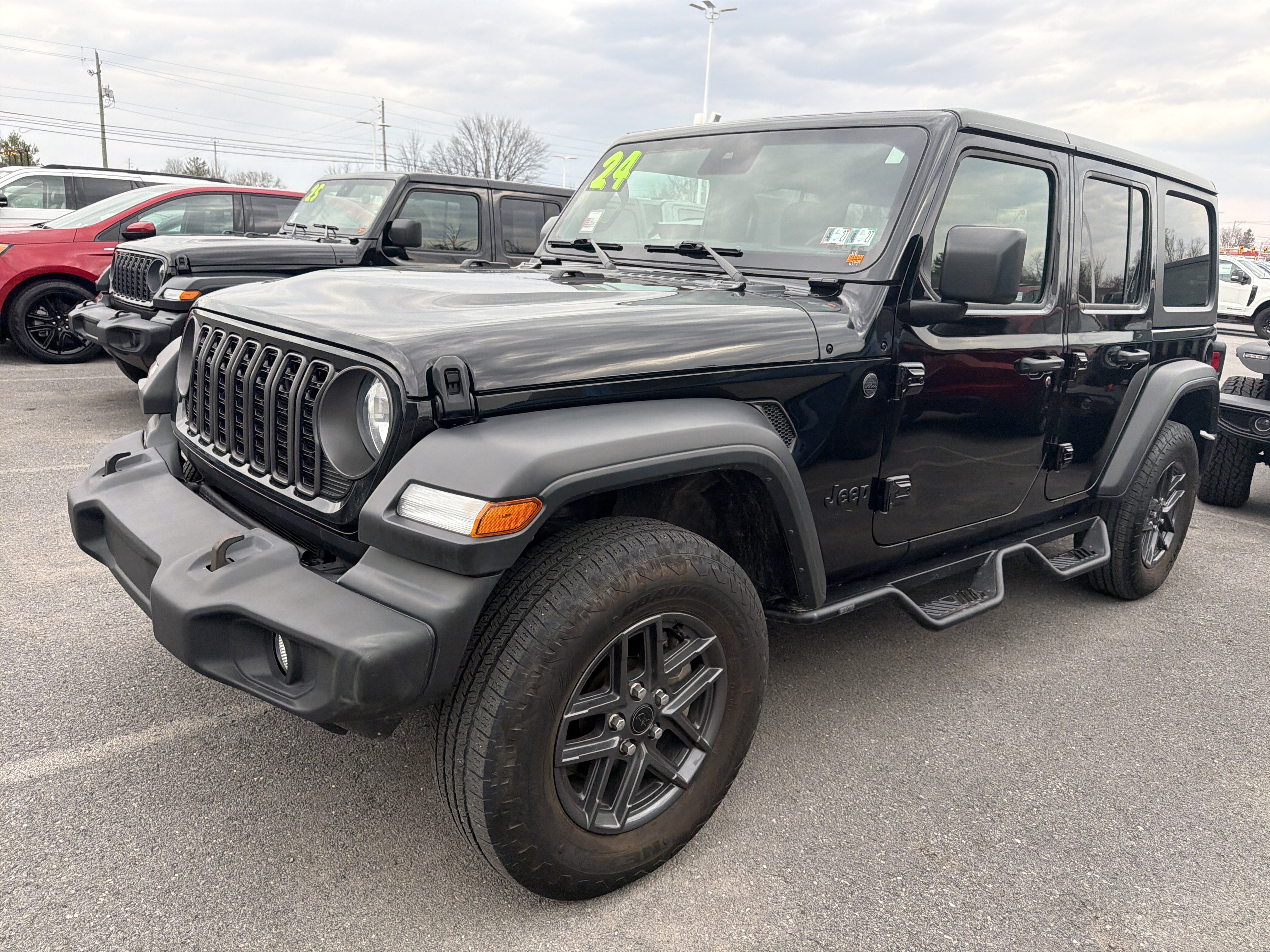 Used 2024 Jeep Wrangler Sport S image 2