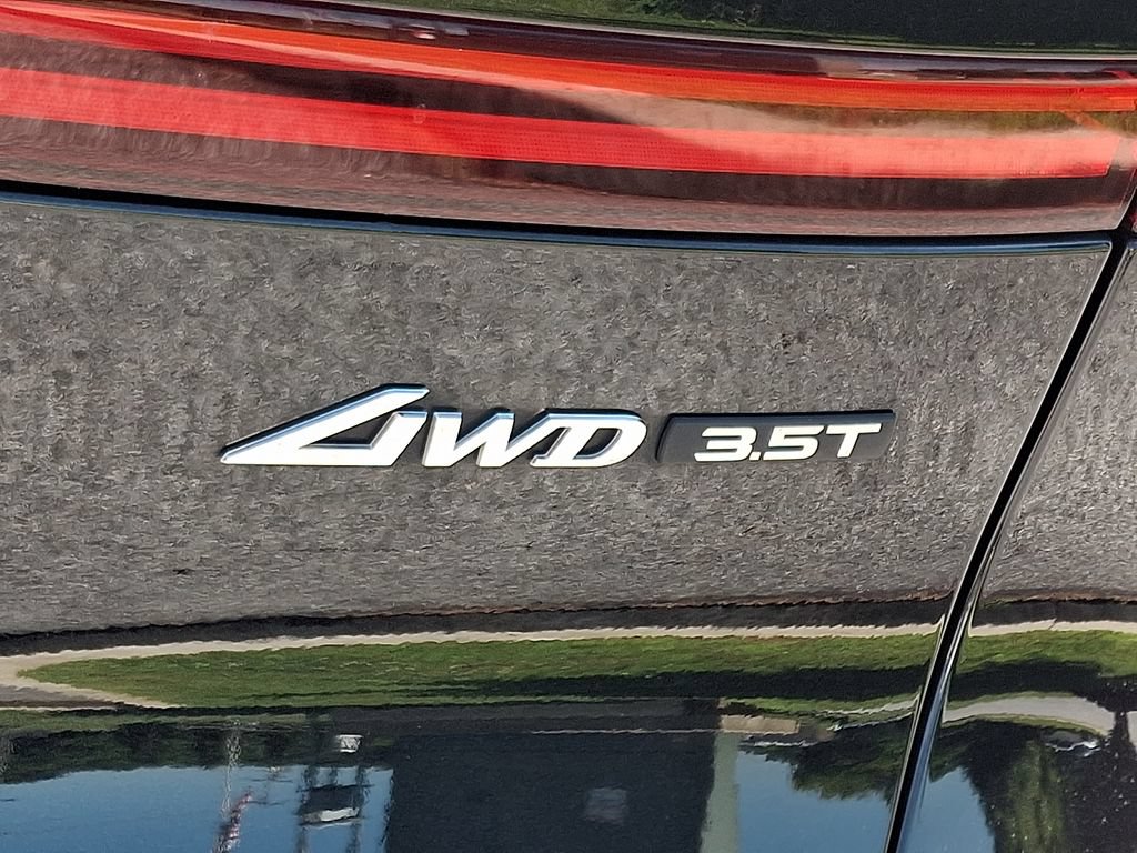 Used 2022 Genesis GV70 3.5T Sport w/ Sport Prestige Package AWD/4WD image 30