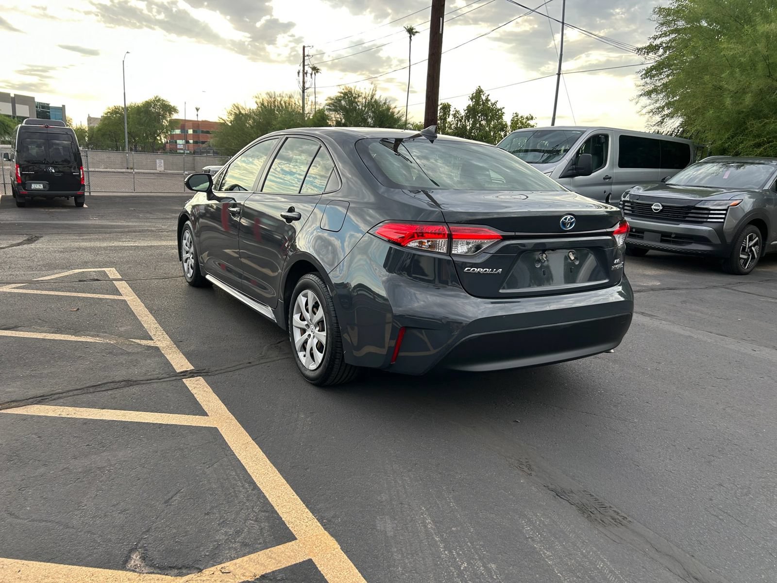 Used 2023 Toyota Corolla LE FWD image 7