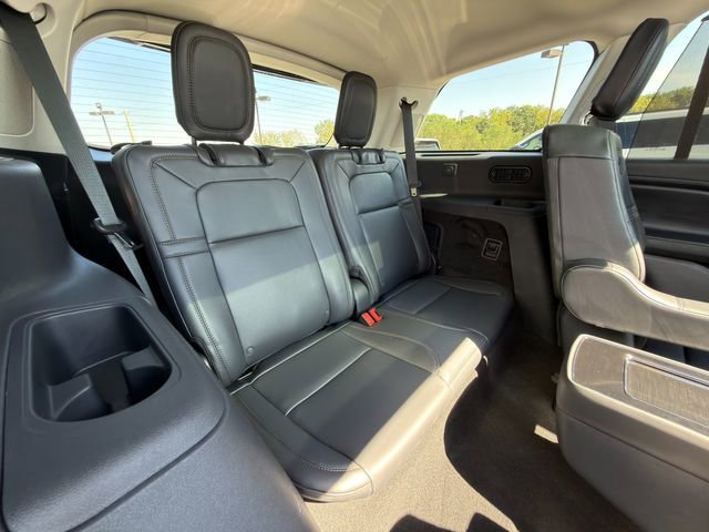 Used 2025 Lincoln Aviator Reserve w/ Equipment Group 201A image 12