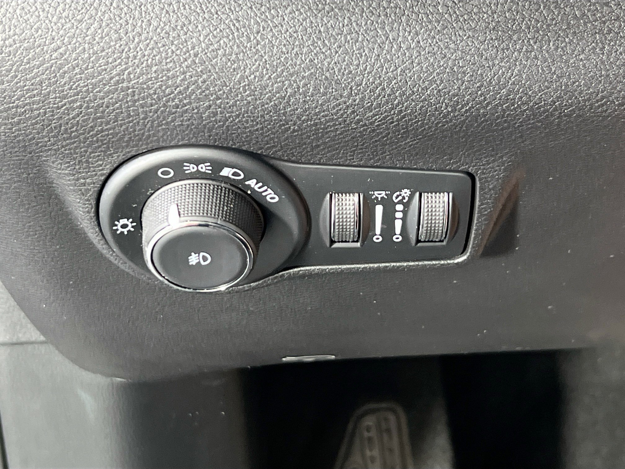 Used 2022 Jeep Compass Latitude AWD/4WD image 10