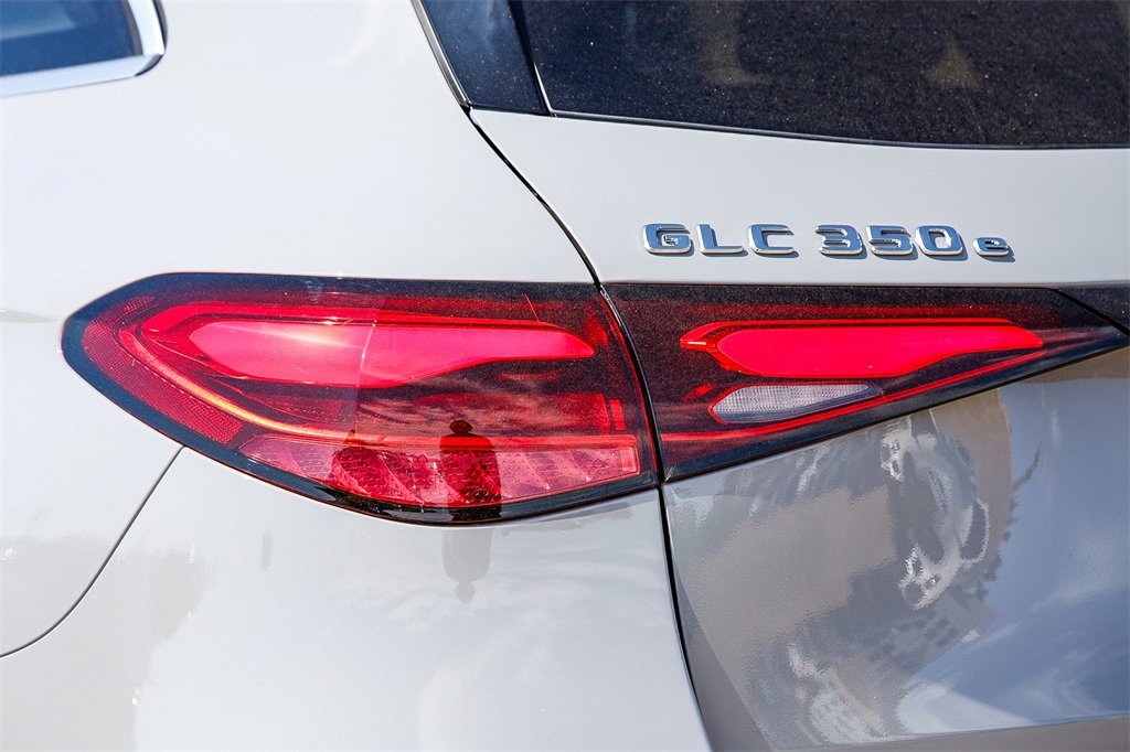 New 2025 Mercedes-Benz GLC 350e 4MATIC image 8