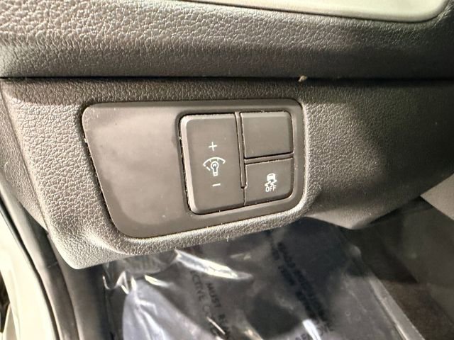 Used 2021 Hyundai Accent Limited image 21