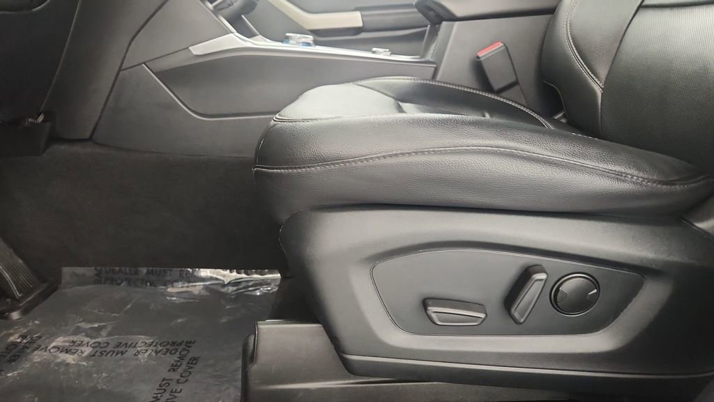 Used 2022 Ford Explorer Limited w/ Equipment Group 301A image 14