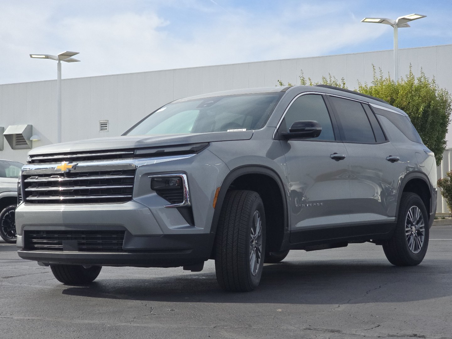New 2026 Chevrolet Traverse LT w/ Driver Confidence Package AWD/4WD image 12