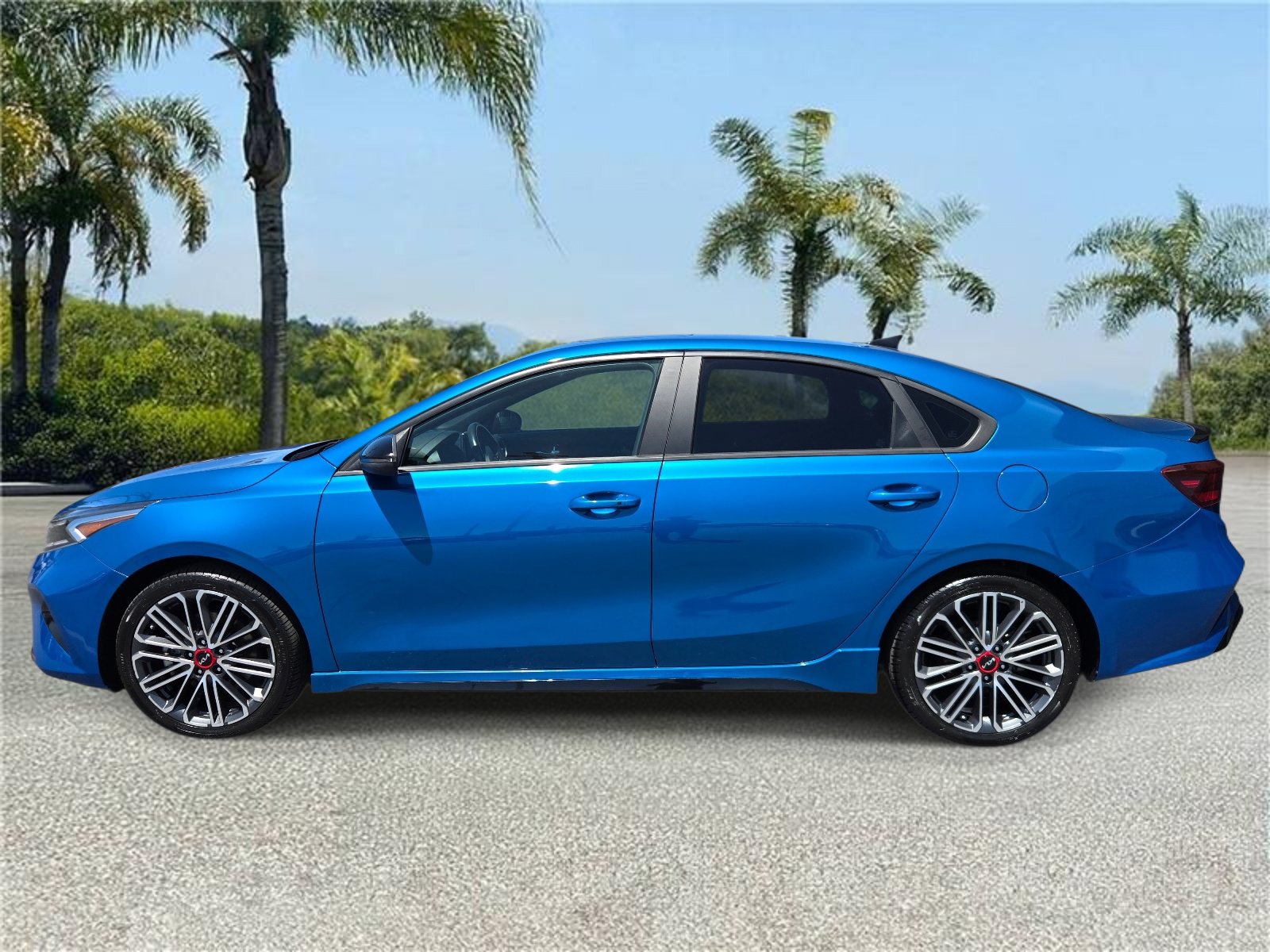Used 2024 Kia Forte GT FWD image 2