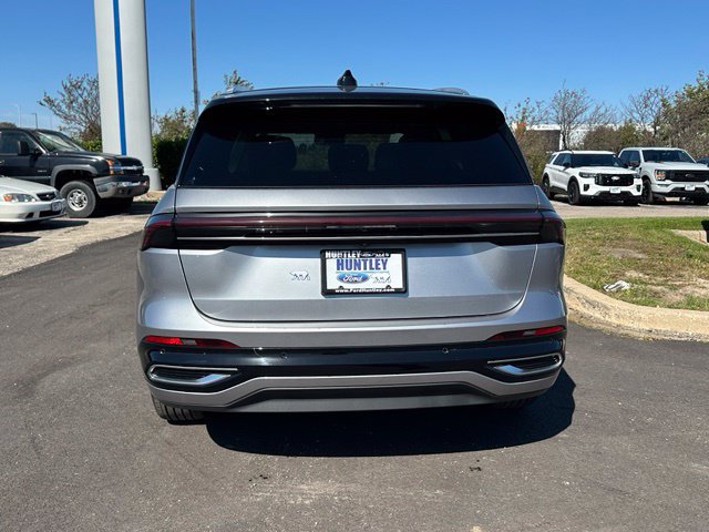 Used 2025 Lincoln Nautilus Reserve AWD/4WD image 4