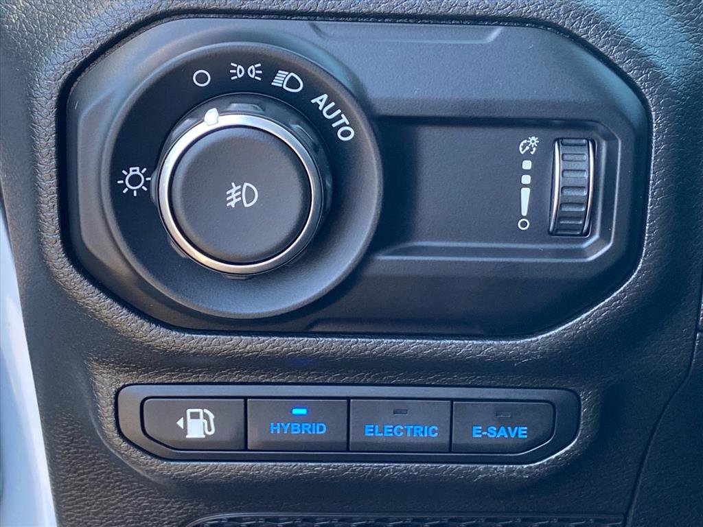 Used 2023 Jeep Wrangler Unlimited Rubicon 4xe w/ Cold Weather Group AWD/4WD image 15