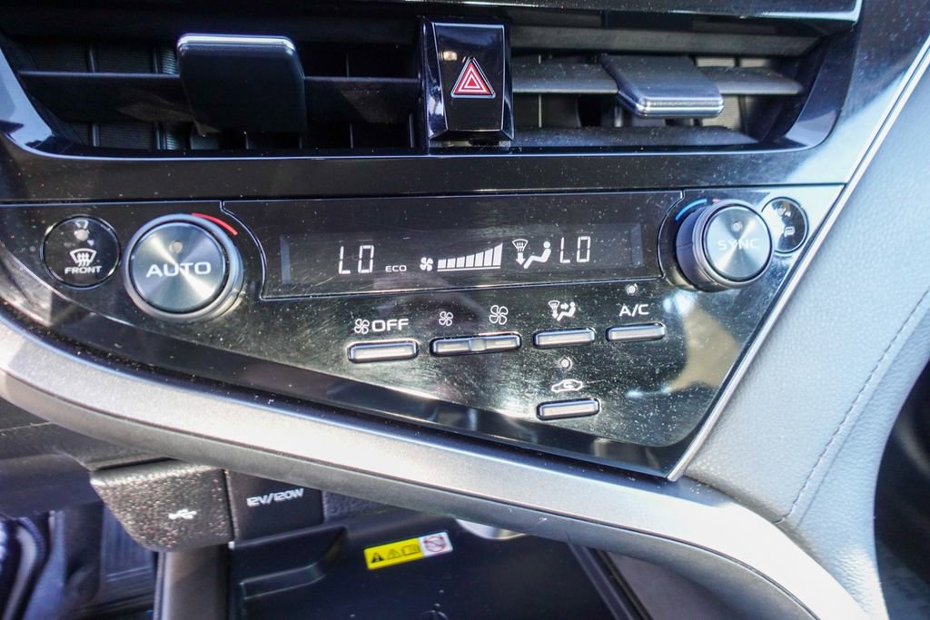Used 2023 Toyota Camry XLE image 19