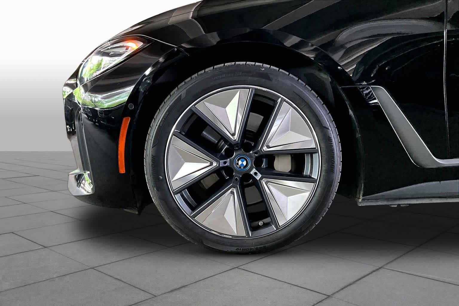 Used 2024 BMW i4 eDrive40 w/ Premium Package RWD image 10