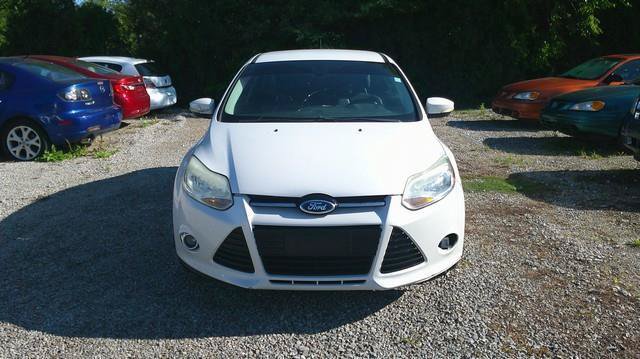Used 2012 Ford Focus SEL FWD image 2