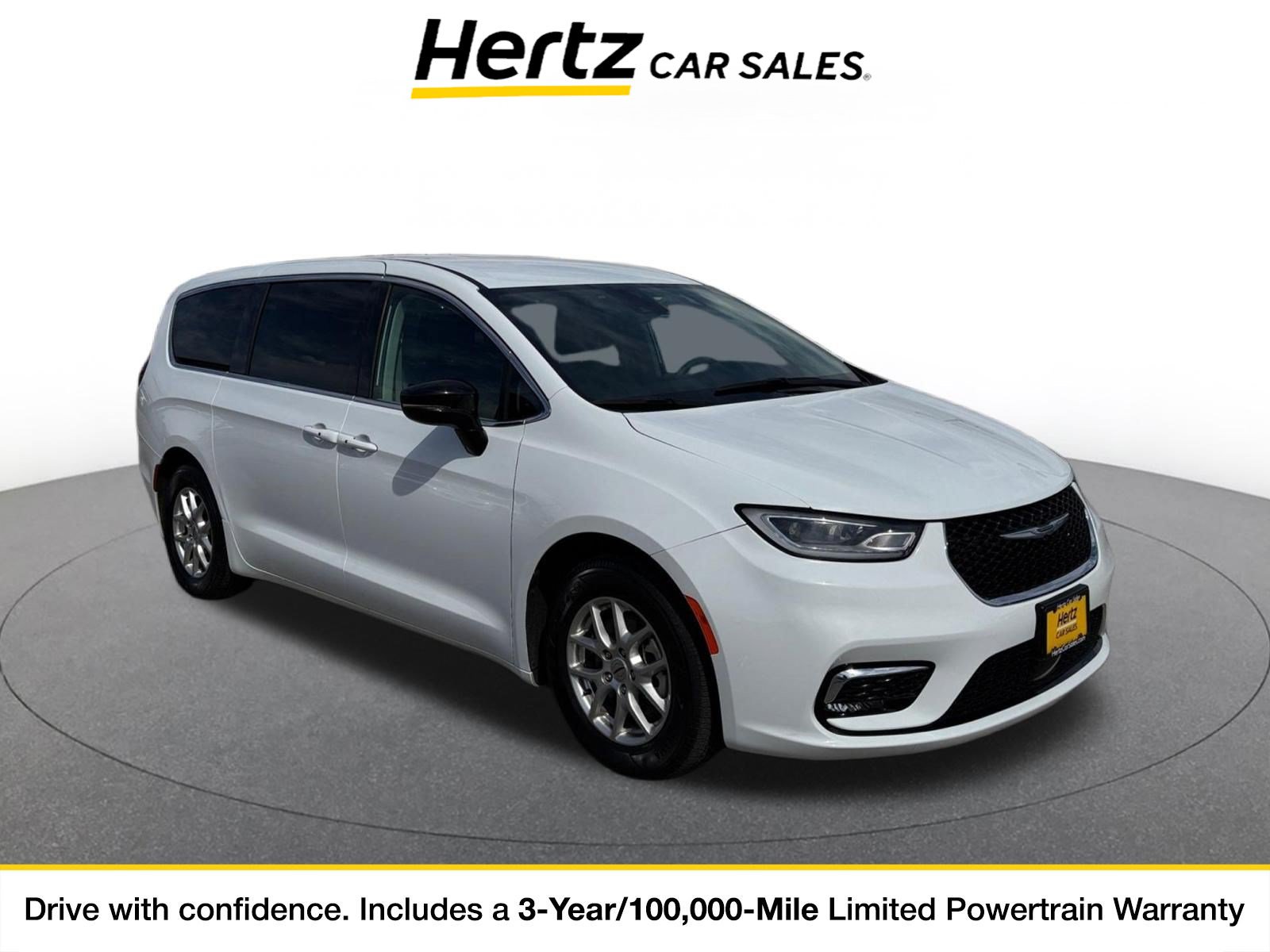 Used 2024 Chrysler Pacifica Touring-L FWD image 1