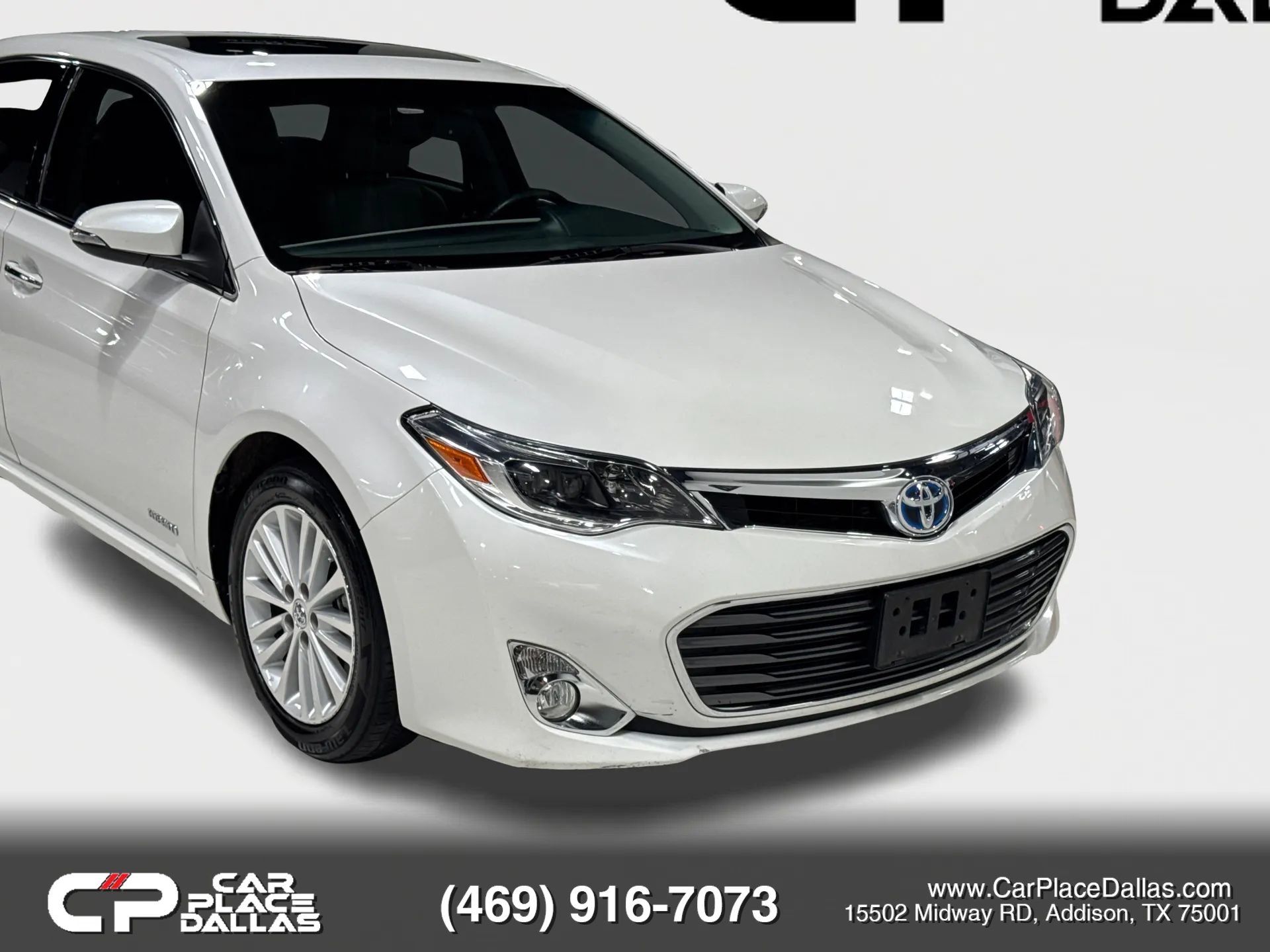 Used 2015 Toyota Avalon XLE Touring FWD image 3