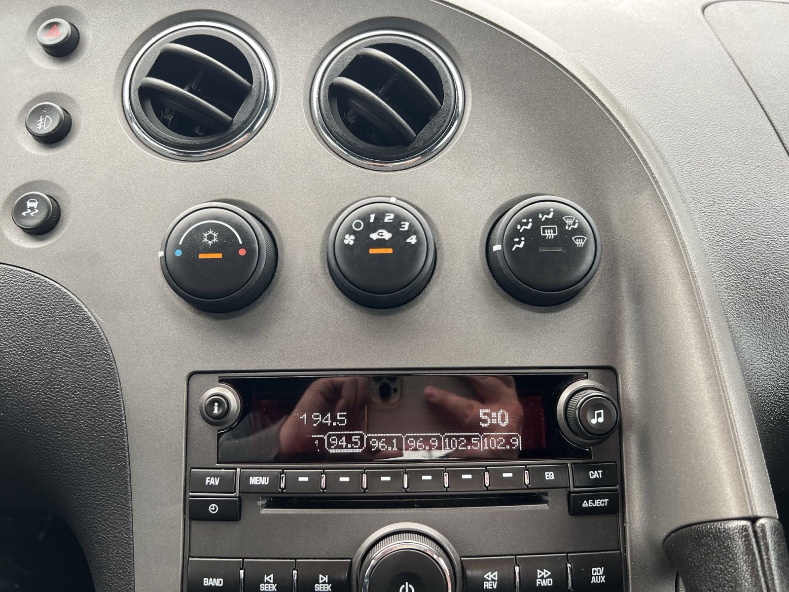 Used 2009 Pontiac Solstice Convertible w/ Preferred Package RWD image 18