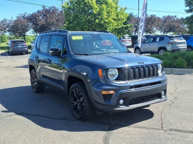 Used 2023 Jeep Renegade Altitude AWD/4WD image 3