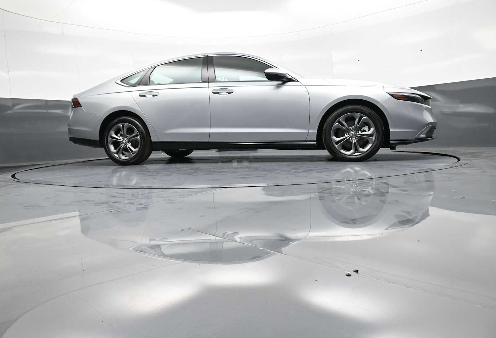 Used 2025 Honda Accord EX-L image 28