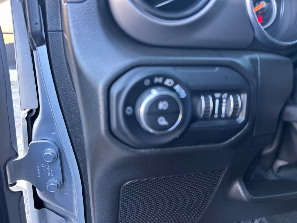 Used 2022 Jeep Gladiator Sport AWD/4WD image 35