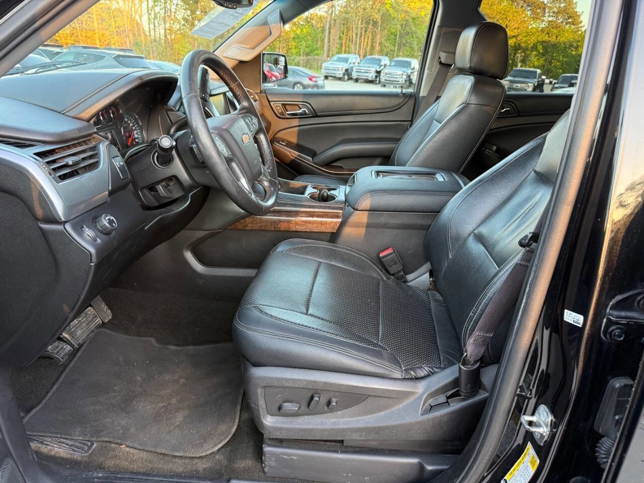 Used 2016 Chevrolet Suburban LS RWD image 11