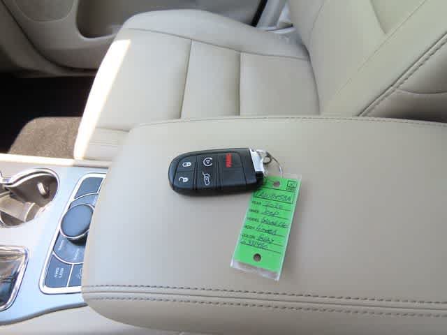 Used 2020 Jeep Grand Cherokee Limited AWD/4WD image 28