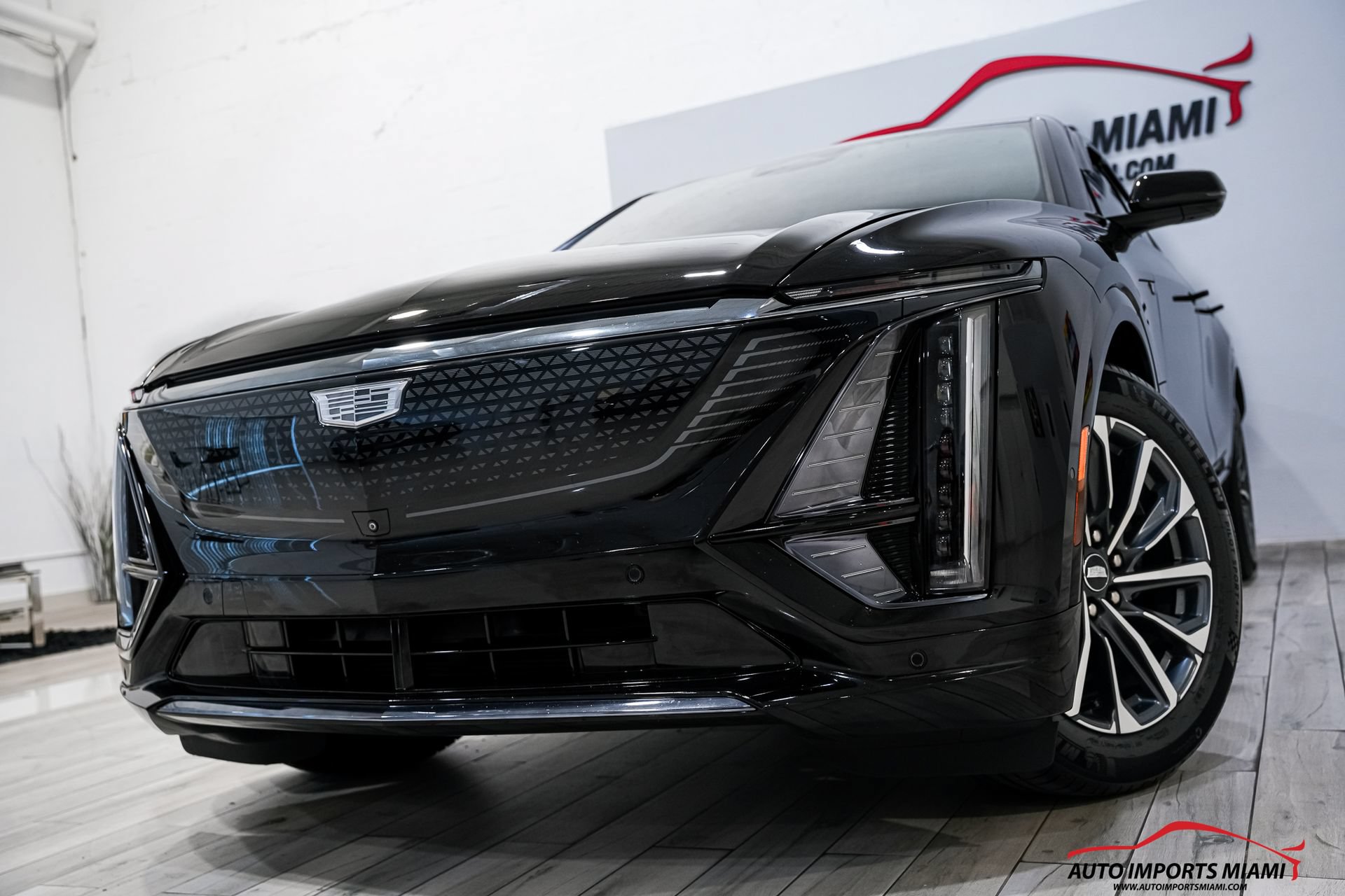 Used 2024 Cadillac Lyriq Sport RWD image 2
